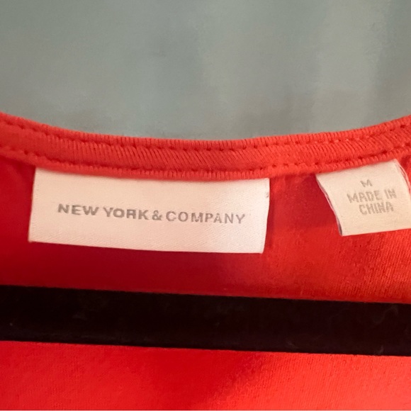 New York & Company Orange Sleeveless Shirt with Ruching Size Medium - Picture 4 of 4